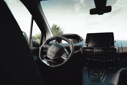 intérieur peugeot 5008